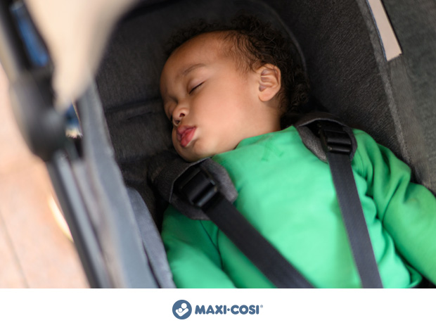 Maxi-Cosi Soho - bambino dorme con lo schienale reclinato