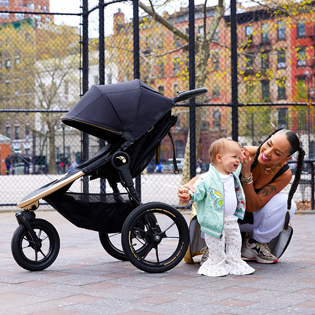 Baby Jogger Summit X3 Robin Arzón  - Vista laterale