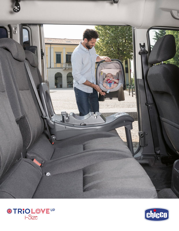 Chicco Trio Love Up i-Size 2018 - vista del seggiolino auto Oasys i-size, con base auto - cercapasseggini