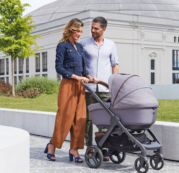 Chicco Trio StyleGo Up i-Size BebeCare 2019 - vista versione carrozzina con navicella LightNap - cercapasseggini