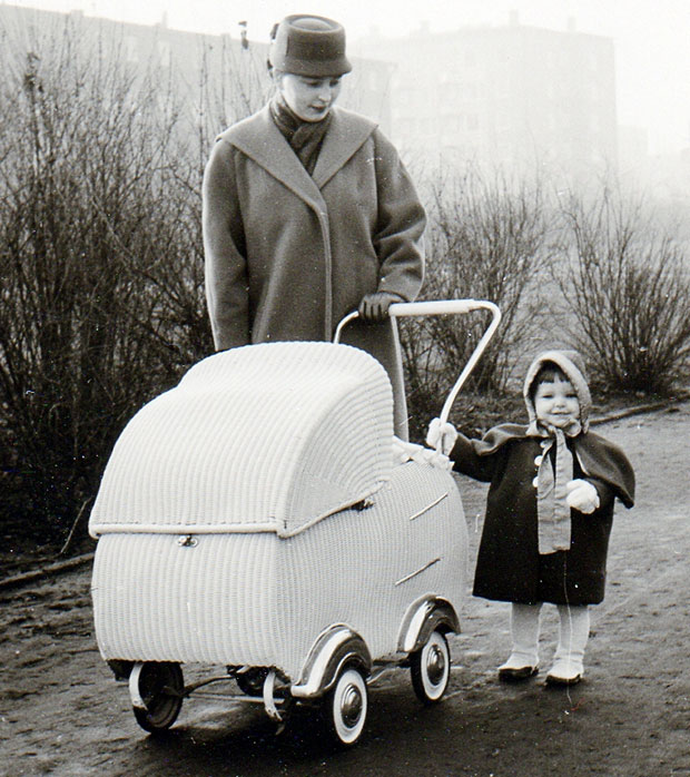 mamma con passeggino Piet Strunk - 1956.jpg