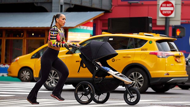 Baby Jogger lancia Summit X3 edizione limitata x Robin Arzón