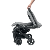 Movimento chiusura a libro - Passeggino Leggero Bebe Confort Lara