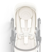 Vista frontale del riduttore nel passeggino - Cybex Newborn Nest