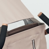 Dettaglio della finestrella osservabimbo sulla cappottina - Passeggino Quattro Ruote Foppapedretti Ecopass