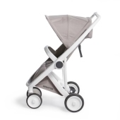 Vista laterale passeggino fronte strada - Passeggino Duo Greentom Upp Duo