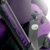 Dettaglio chiusura telaio colore S14 Plum - Passeggino Duo Jan Duo Muum Formula Koos