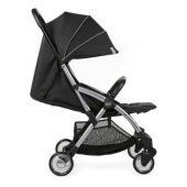 Vista laterale del passeggino con schienale reclinato - Passeggino Leggero Chicco Goody