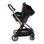 Vista laterale con seggiolino auto Kaily installato - Passeggino Leggero Chicco One4Ever