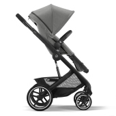 Vista laterale fronte strada - Passeggino Duo Cybex Balios S 2 in 1