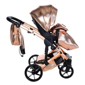Vista laterale fronte strada con coprigambe - Passeggino Trio Junama Hand Craft Glossy
