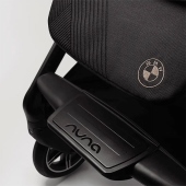 Dettaglio dei tessuti e del logo BMW - Passeggino Quattro Ruote Nuna Mixx Next BMW