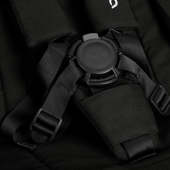 Dettaglio chiusura magnetica con cinture a cinque punti - Passeggino Leggero Nuna Trvl