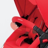 Dettaglio regolazione del bracciolo di protezione della seduta colore Red - Passeggino Quattro Ruote Foppapedretti CHIC passeggino