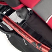 Dettagli telaio passeggino colore S13 Scarlet - Passeggino Quattro Ruote Jané Crosswalk
