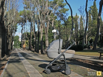 Chicco Trio LOVE - Lecce - Villa Comunale - Carrozzina - Un po' di relax immersi nel verde