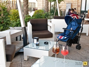Easywalker MINI Buggy - Meritato relax - Aperitivo con mamma e pap al Caf Santa Maria - Campi Salentina (Le)