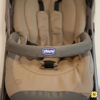 Chicco Trio LOVE - Particolare della barra di protezione - vista frontale