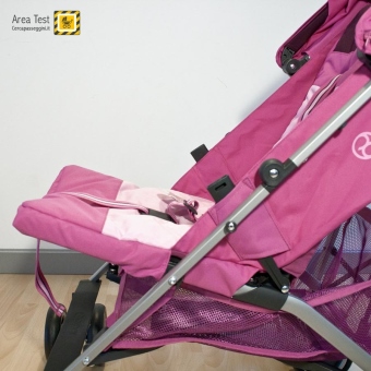Cybex Onyx - Particolare del poggiagambe sollevato