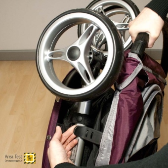Baby Jogger City Mini 3 - Particolare della leva di bloccaggio automatico