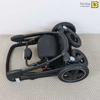 Bebeconfort Stella - Telaio - vista del telaio chiuso con ingombro minimo