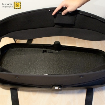 Bugaboo Bee 3 e Carrozzina - Come assemblare la navicella - Posizionare il tessuto semirigido sopra la base della navicella