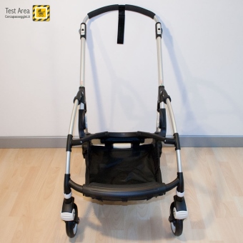 Bugaboo Bee 3 e Carrozzina - Vista frontale del telaio aperto