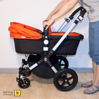 Bugaboo Cameleon 3 - Aggancio navicella al telaio