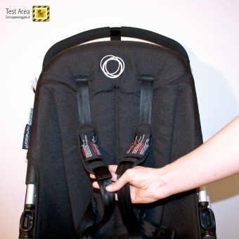 Bugaboo Cameleon 3 - Vista delle cinture delle spalle, nella posizione minima in altezza