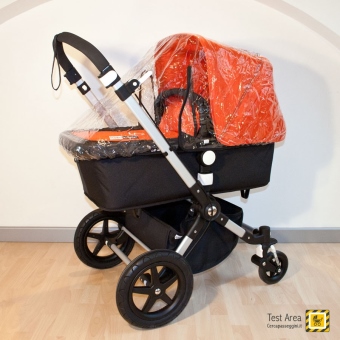 Bugaboo Cameleon 3 - Vista della carrozzina con parapioggia applicato