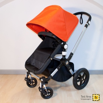 Bugaboo Cameleon 3 - Vista diagonale della versione passeggino posizione fronte strada - Telaio+seduta