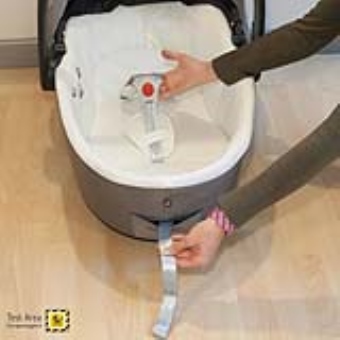 Chicco Trio LOVE - Navicella - Come stringere le cinture di sicurezza