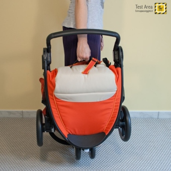 Cybex Agis M-Air 3 - Trasporto del passiggino da chiuso, afferandolo dalla maniglia