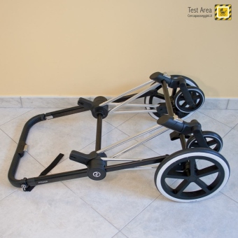 Cybex PRIAM Trio Cloud Q Plus - Vista del telaio chiuso