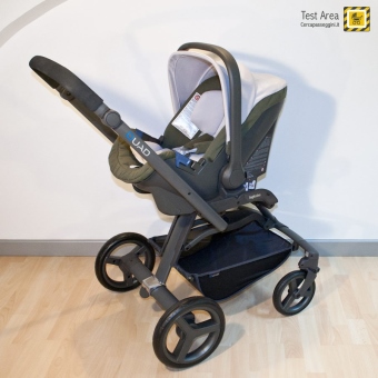 Inglesina QUAD trio - Vista della versione Travel System - telaio+seggiolino auto
