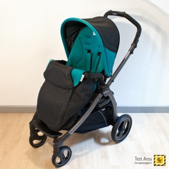 Peg Perego Book Pop-up Modular - Vista del passeggino con agganciato il coprigambe