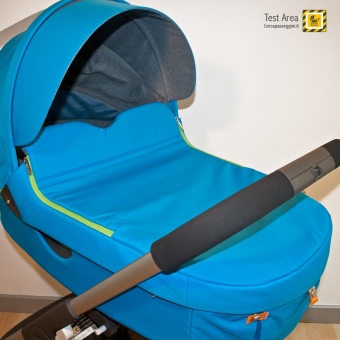 Stokke Crusi Duo - Particolare della copertina con paravento per la navicella