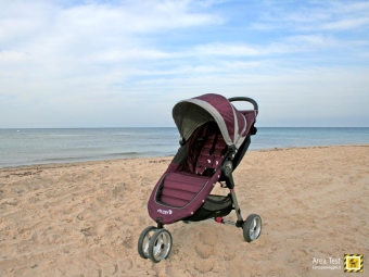 Baby Jogger City Mini 3 - Ambiente spiaggia - in riva al mare