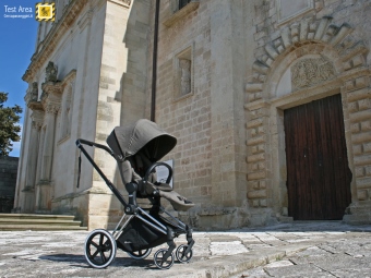Cybex PRIAM Trio Cloud Q Plus - Muro Leccese (LE) - Convento dei Domenicani - Passeggino fronte strada - Iniziamo la nostra passeggiata assaporando l'arte del passato