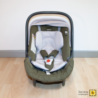 Inglesina QUAD trio - Seggiolino auto Huggy - Vista del seggiolino con il materassino riduttore per neonato